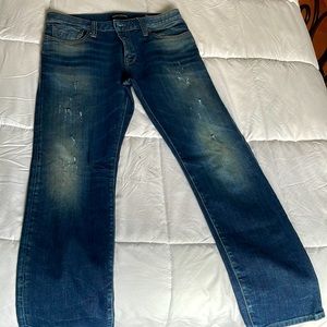 Mavi Men's Jeans Size 33 x 32 Zach Straight Leg Distressed Medium Wash